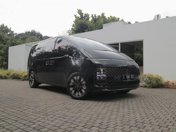 Hyundai Staria