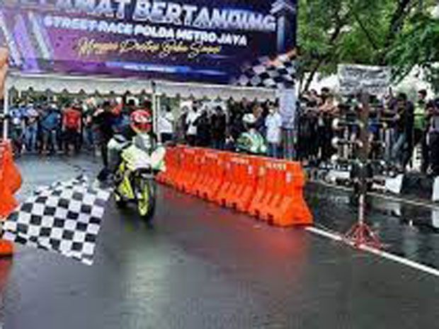 65114-street-race-di-ancol-yang-diadakan-kepolisian-3.jpg
