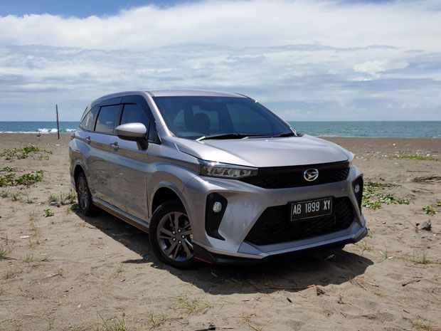 65274-all-new-daihatsu-xenia-di-pantai-petanahan-3.jpg