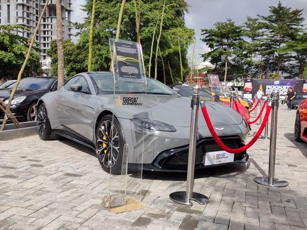 Aston Martin Vantage 2019 Hadiah Raffi Ahmad untuk Irwansyah