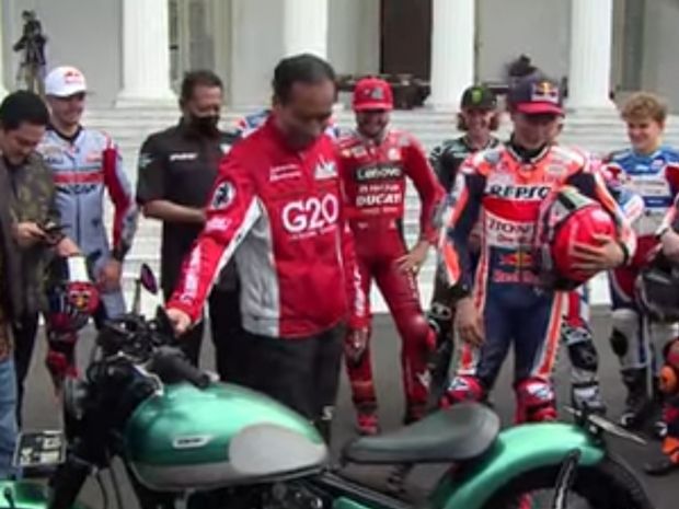 Presiden Jokowi dan Pebalap MotoGP 2022