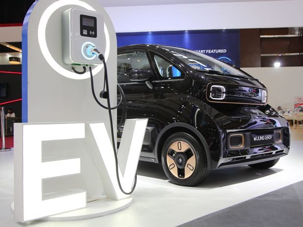 sketsa mobil listrik GSEV Wuling di Indonesia