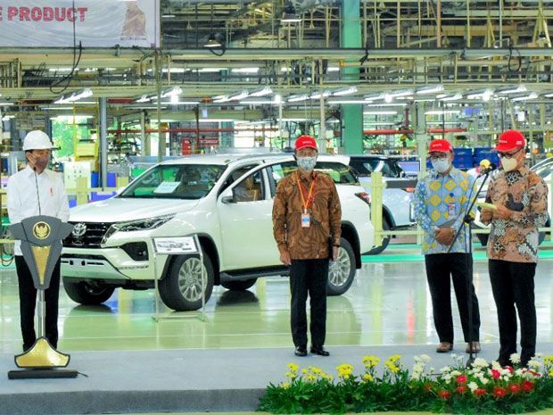 ekspor mobil Toyota Fortuner dari Indonesia