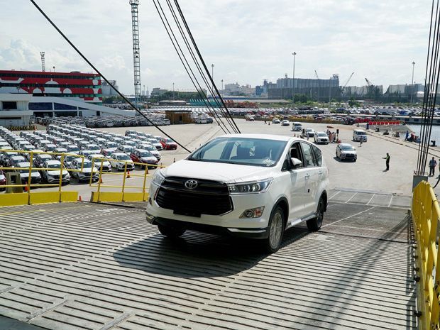 ekspor Toyota Kijang Innova 2022