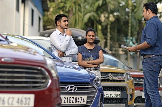 Membeli mobil bekas (Foto: AutocarIndia)
