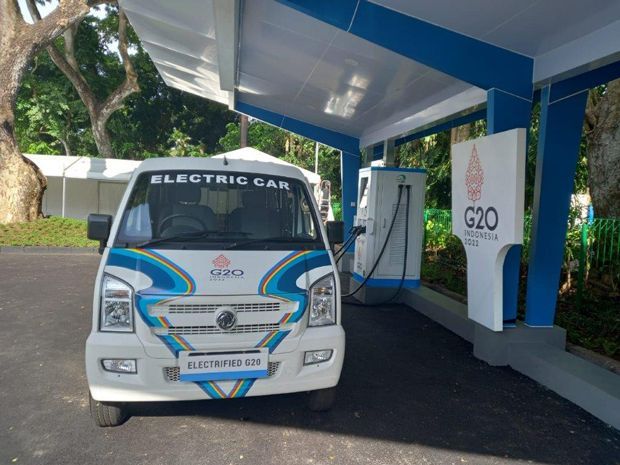 mobil listrik DFSK Gelora E untuk KTT G20 Bali