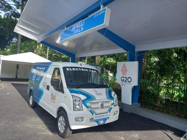 mobil listrik DFSK Gelora E untuk KTT G20 Bali