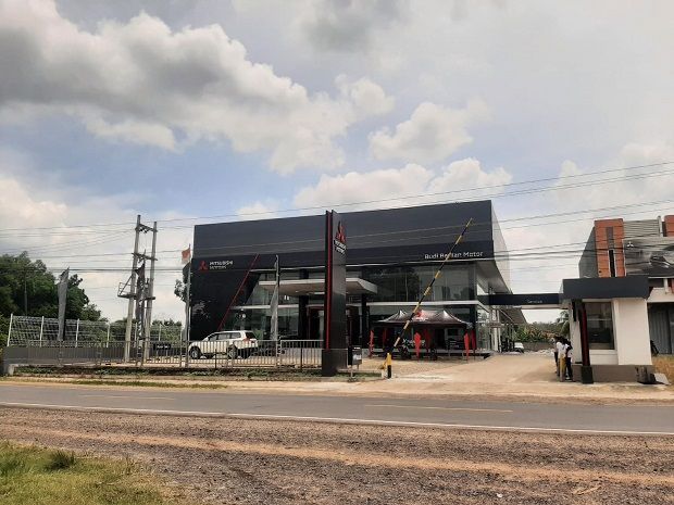 dealer Mitsubishi Budi Berlian Motor Tulang Bawang