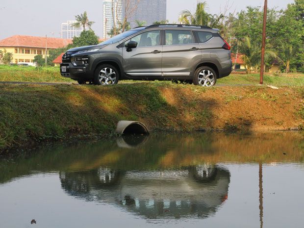 66455-mitsubishi-xpander-cross-facelift-2022-berdesain-makin-keren-3.jpg