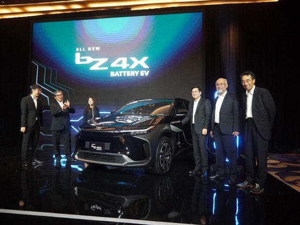 67152-mobil-listrik-toyota-bz4x-jalani-debut-di-indonesia-pada-2022-3.jpg