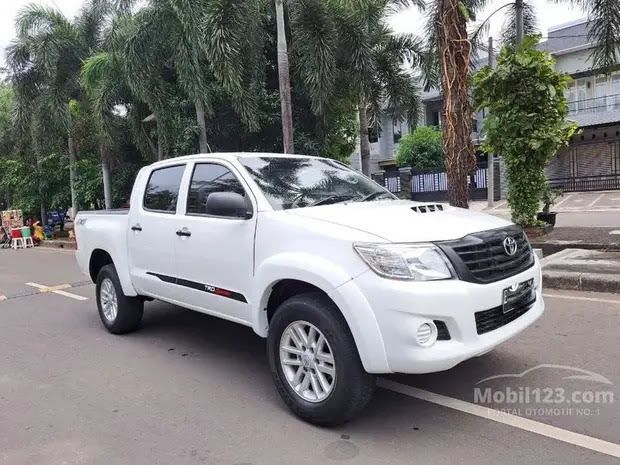 Toyota Hilux Double Cabin Bekas, Ada Yang Harganya Cuma Rp140 Juta Lho ...