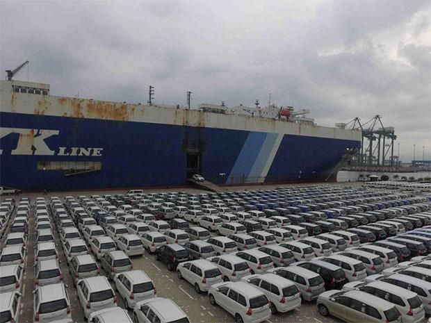 ekspor mobil di Pelabuhan Tanjung Priok