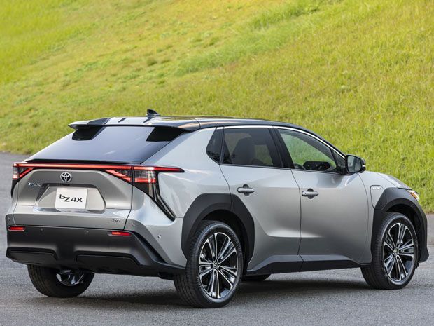 mobil listrik Toyota bZ4X
