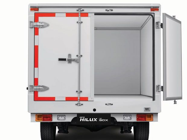 Toyota Hilux Dry Box