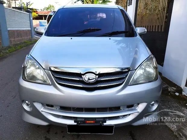 67937-daihatsu_xenia_li_deluxe_2011.jpg