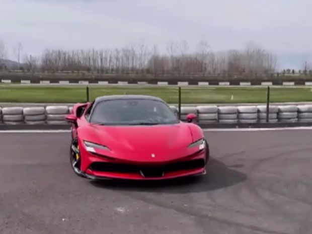 Ferrari SF90 Zayn Sofuoglu