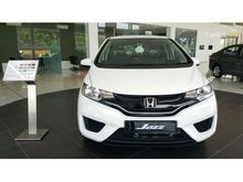 Ultimate April Promotion Rebate** Call Now $$ 2017 Honda Jazz 1.5 V Hatchback