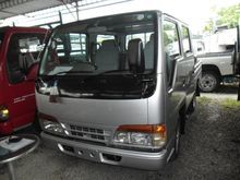 2015 - Isuzu NHR69 2.8