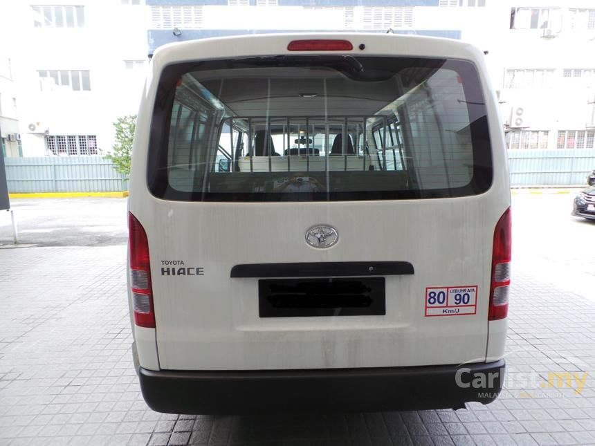 Toyota Hiace 2014 2.5 in Kuala Lumpur Manual Van White for 