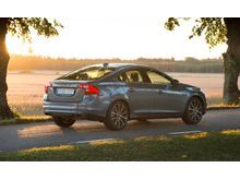 2017 Volvo S60 2.0 T6 306HP Raya Package