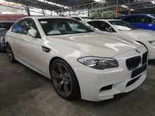 2013 BMW M5 4.4 V8 Head Up Display Sunroof Unregistered