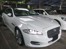 Jaguar XJ PROTFOLIO 3.0 L FULL SPEC SUNROOF JPN 13 UNRED