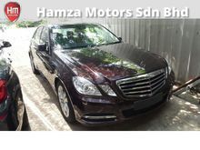 2011 Mercedes-Benz E250 Avangarde Unreg - Panoramic Roof