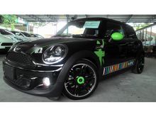 2013 MINI COOPER S