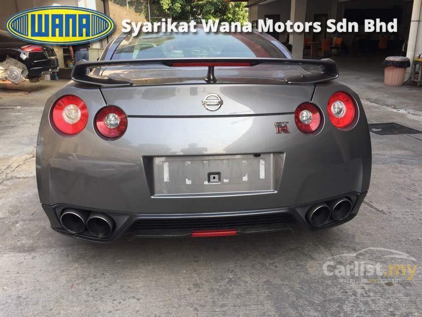 Nissan skyline 2013