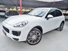 2015 Porsche Cayenne S 3.6 TWIN TURBO HARI RAYA PROMOTION * POWER BOOT * SPORT MODE * PADDLE SHIFT * MULTI FUNCTION STEERING * PARKING SENSOR *