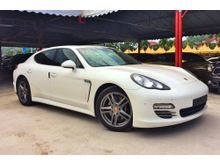 2011 Porsche Panamera 4 V6 3.6 _4WD_SUNROOF_BLACK INTERIOR_19 INCH SPORT RIM