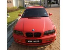 2000 BMW 318i Sedan