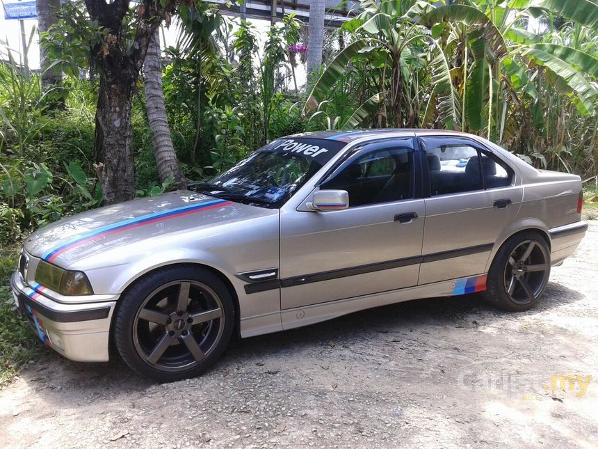 BMW 318i 1998 1.8 in Kelantan Automatic Sedan Silver for RM 14,999 BMW 318i 1998 1.8 in Kelantan Automatic Sedan Silver for RM 14,999