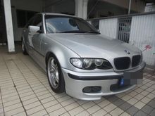 2002 BMW 318i 2.0 Sedan