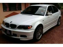 2002 BMW 320i 0