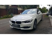 2012 BMW 320i (A) -- GREAT CAR --