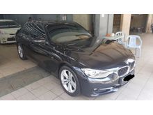 2013 BMW 320i 2.0 Sport Line TwinPower Turbo-Direct Owner