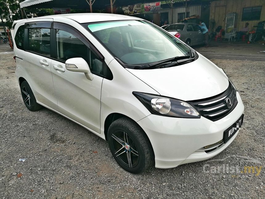 Honda freed 2010 год