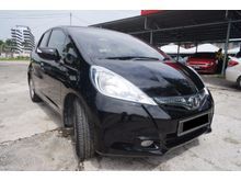 2015 Honda Jazz 1.5 HYBRID (A) FULL SPEC REVERSE CAMERA FULL SERVICE RECORD LIKE NEW UNDER HONDA WARRANTY