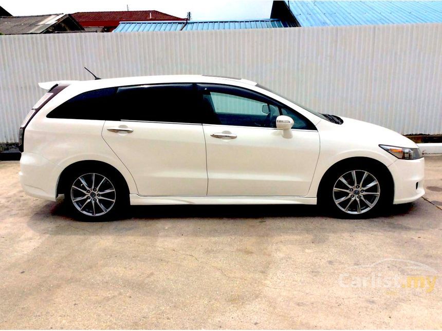 Honda stream 2010 год