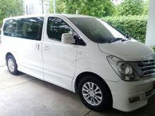 2013 Hyundai Grand Starex 2.5 Royale MPV