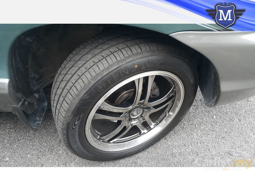 Hyundai Santa Fe 2005 GLS 2.4 in Kuala Lumpur Automatic 