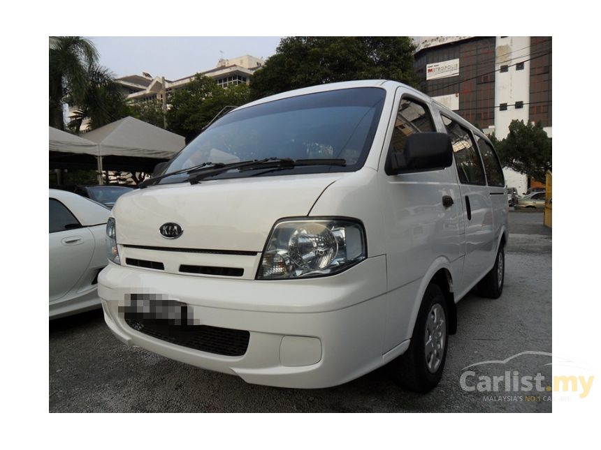 2005 kia pregio van