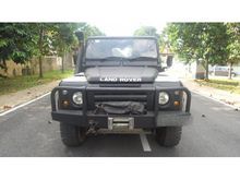 1997 Land Rover Defender 2.5 Pickup Truck -- WELL MAINTAINED--