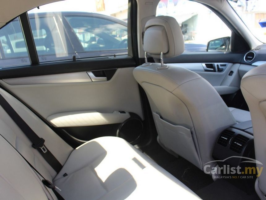 Mercedes-Benz C200 CGI 2013 AMG 1.8 in Johor Automatic 