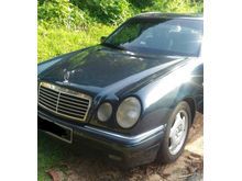 1998 Mercedes-Benz E230 2.3 Avantgarde Sedan