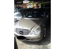 2009 Mercedes-Benz E230 2.5 Avantgarde (A)