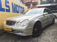 (TRUE YEAR 2002,REG 2009)(E240 2.6 Avantgarde MODEL AUTO)(BLACK LEATHER N INTERIOR)(RAYA OFFER,FREE GIFT WORTH 2K)1DATIN OWNER,ACC FREE,ALL ORIGINAL PARTS USE,FULL SERVICE RECORD MAINTAIN,4 NEW TYRE,WELL KEPT,VIEW TO BELIEVE,CASH N CARRY....OFFER UNIT
