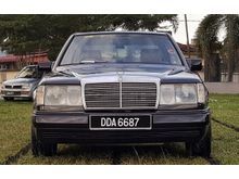 1988 Mercedes-Benz 200E