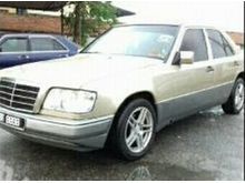 1989 Mercedes-Benz 230E 2.3 Sedan
